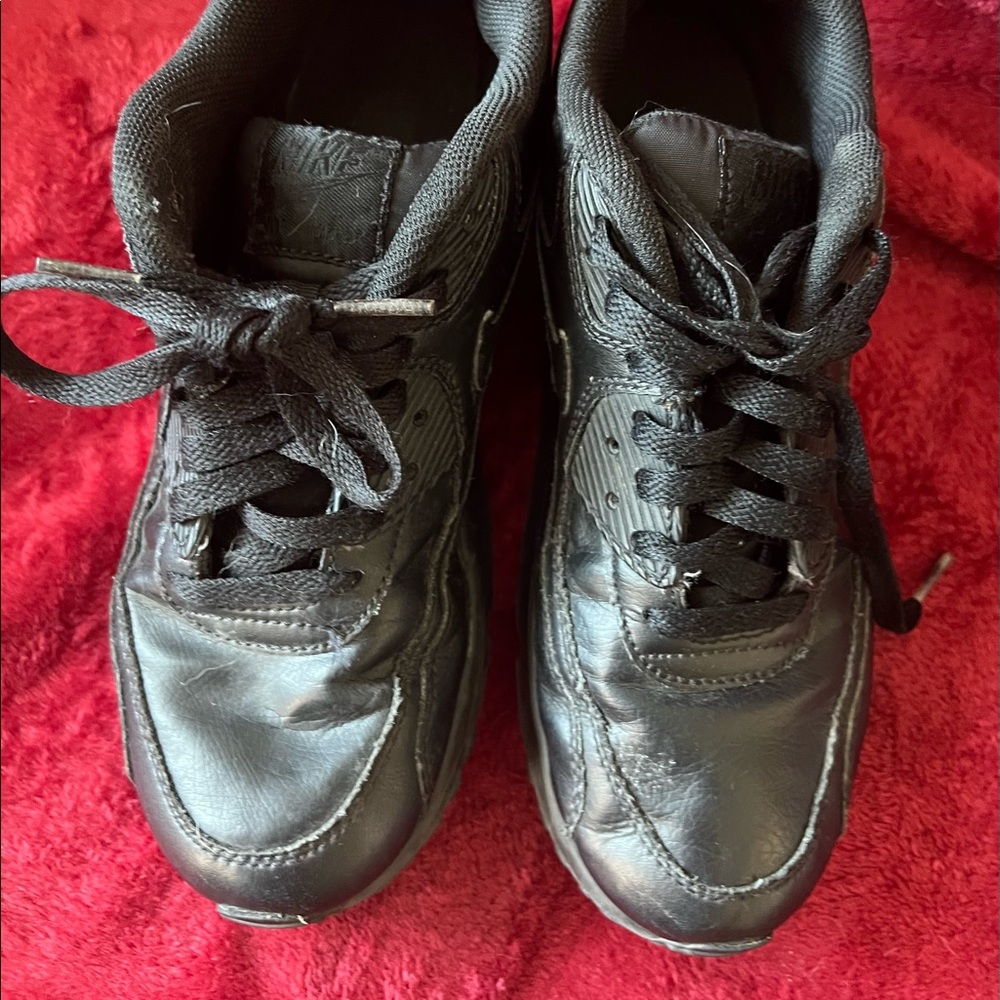 Boys Nike Air Max size 7y